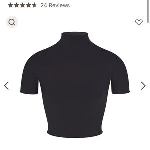 NWOT Skims Raw edge cropped t-shirt
